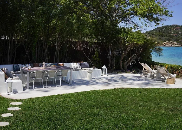 Azure Bianca Diaporos